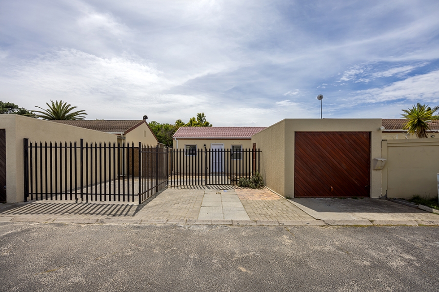 3 Bedroom Property for Sale in Table View Western Cape